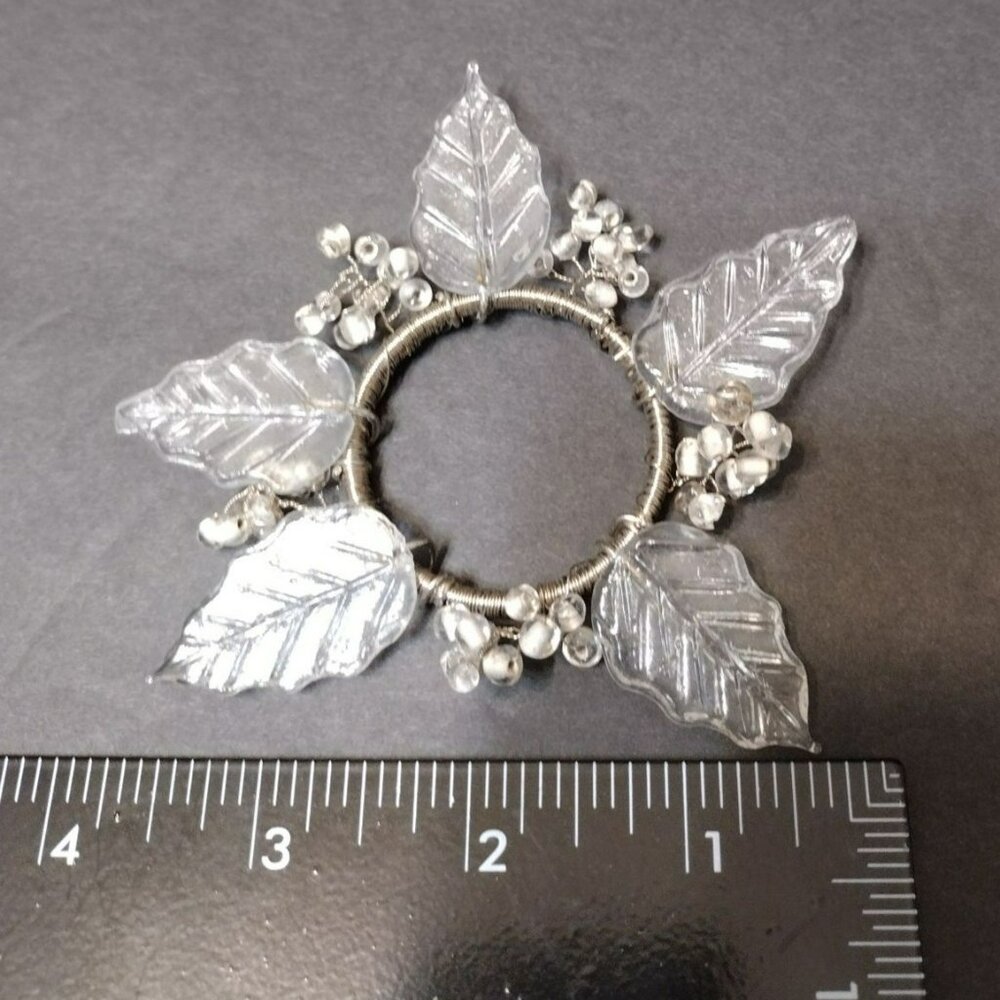 Silver and Clear Napkin Rings, set of 4, Acrylic Leaves and Beads with wire EUC - Picture 4 of 4